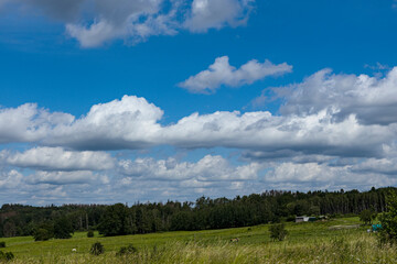 Obraz premium Heftige Wolken ziehen vorbei