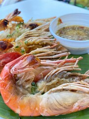 'Grilled Prawns with Butter' aroma, eat hot, very delicious. with seafood sauces 