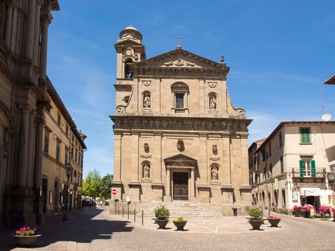 Italia, Toscana, Grosseto, Monte Amiata, il paese di Castel del Piano. La chiesa della Propositura.