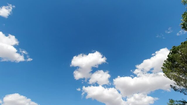 timelaps cielo con nuvole risoluzione 4k