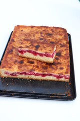 Kirschkuchen mit Schmandguß.