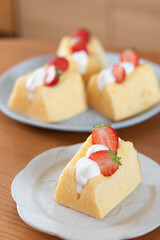 いちごのシフォンケーキサンド