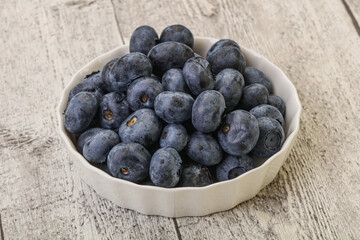 Fototapeta na wymiar Ripe sweet tasty blueberries heap