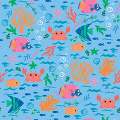 Seamless pattern with crabs, fish, corals, algae. Vector graphics.