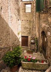Fototapeta na wymiar beautiful streets of Castel di Tora