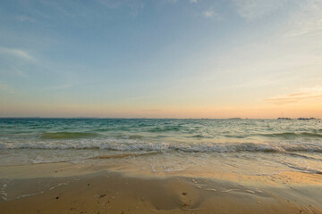 sea ​​beach with sea waves.