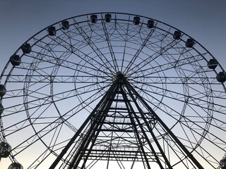 Fototapeta premium ferris wheel in sochi park 