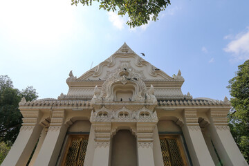 Obraz premium Wat Rajathiwatwihan temple in Bangkok, Thailand. The public temple in Thai-Khmer-Western art style.
