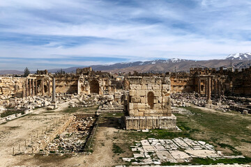 Fototapeta na wymiar The old ruins in Baalbeck, Lebanon