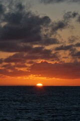 Sonnenaufgang über dem Ozean