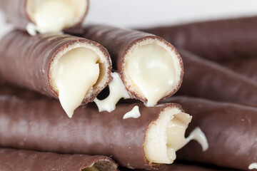 broken waffle tubes with filling