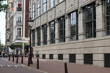 Fototapeta na wymiar Amsterdam Singel Canal Street View
