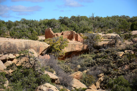 ancient native american square tower unit trail ruins in hovenweep national monument, Colorado