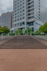 Obraz na płótnie Canvas 東京都品川区天王洲アイルの曇りの日の街並み