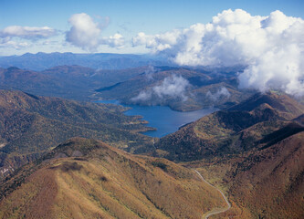 空から見る秋の然別湖（北海道・鹿追町）
