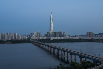 Fototapeta premium The riverside at the sunset in Seoul, South Korea