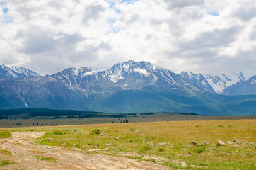 Fototapeta na wymiar Beautiful landscape of Altai mountains North Chui ridge