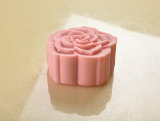 red bean lychee rose healthy no oil baked lotus paste mooncake with white chocolate in pink rose flower shape lantern mid autumn festival halal product menu