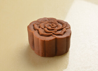 mixed nuts healthy no oil baked lotus paste mooncake in brown chocolate rose flower shape lantern festival halal product menu