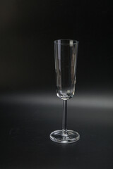 Empty glass for vine or water