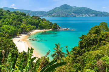 Laem Sing Viewpoint and secret peaceful beach with crystal clear turquoise blue water, Phuket, Thailand - obrazy, fototapety, plakaty