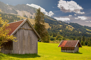 Obraz premium Wooden shed in the Alps Bavaria Germany