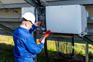 The inspector checks the actual output voltage level of inverter