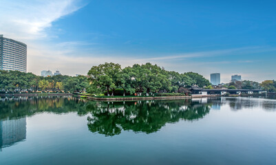 Fototapeta premium Classical Architecture Garden in Ningbo Yuehu Park