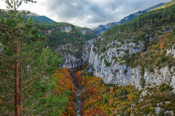 View of the Escuain gorge from Revilla viewpoint