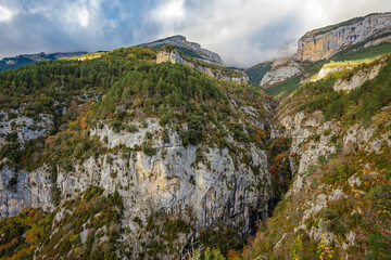 Fototapeta premium View of the Escuain gorge from Revilla viewpoint