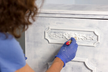 Diy decoration of a piece of furniture