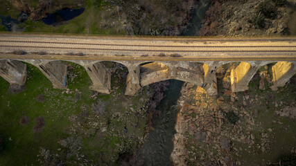 Fototapeta na wymiar vista aérea puente rascafria 
