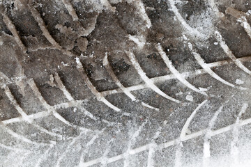 car tire in the snow