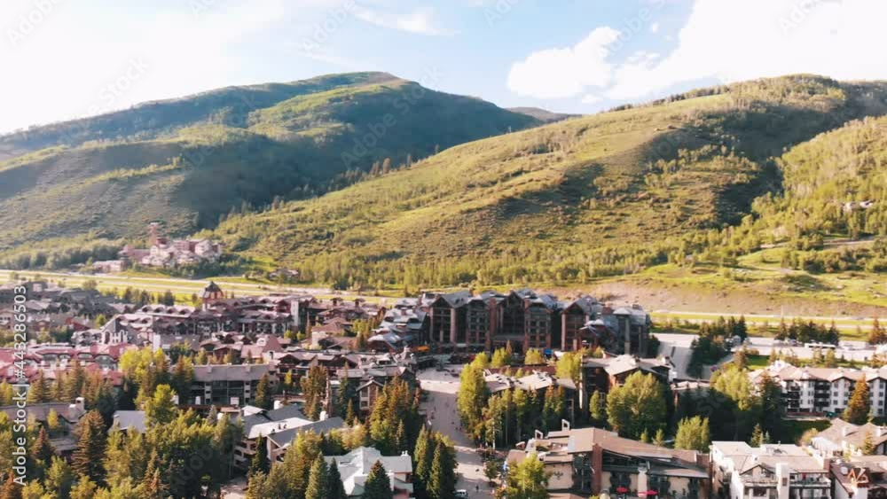 Poster beautiful aerial view of vail from drone in summer season, usa