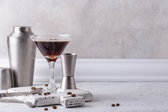 Espresso Martini cocktails with coffee beans