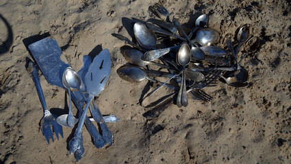Vintage Russian table silver.Found with metal detector.Cleaning silver with ammonia and soda.Kiev ,Ukraine