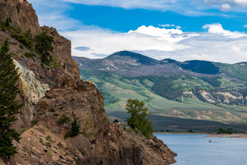 Fototapeta na wymiar Cliffs Along Green Mountain Reservoir