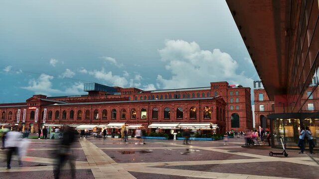 Shopping mall timelapse