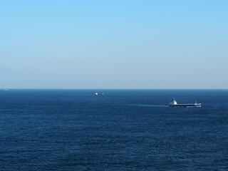 青い空と海と水平線