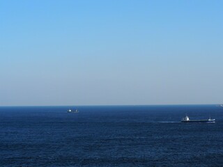 青い空と海と水平線