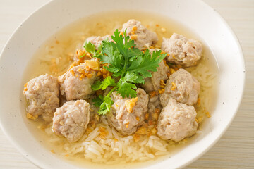 Boiled Rice with Pork Bowl