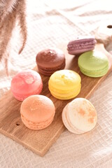 テーブルのマカロンの風景