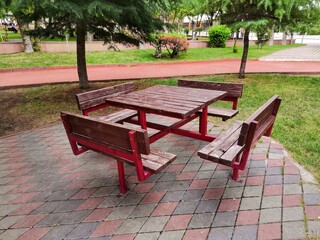 Obraz premium Seat and table in the park.