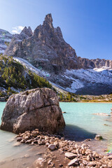 Fototapeta na wymiar mountain landscape at Sorapis lake in Italia.