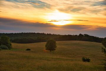 Sonnenuntergang im französischen Jura