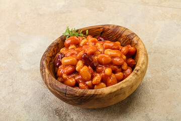 Baked kidney in tomato sauce
