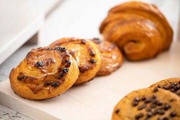 Tasty raisin cookies، croissant and chocolate cookies