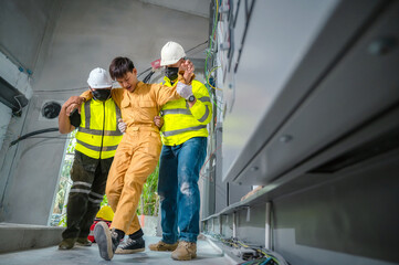 Electric worker suffered an electric shock accident unconscious. Safety team CPR for first aid...