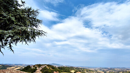 Fototapeta na wymiar Panorama da Offagna nelle Marche