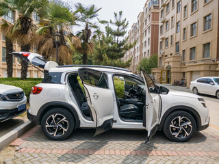 Car with all doors open